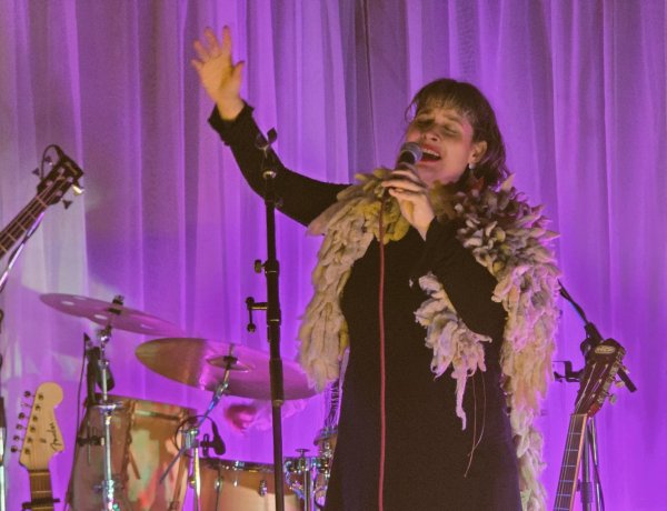 Cantautora Tamara Águila lanza su nuevo disco “Naves”: un viaje íntimo de raíz, memoria y recomposición territorial