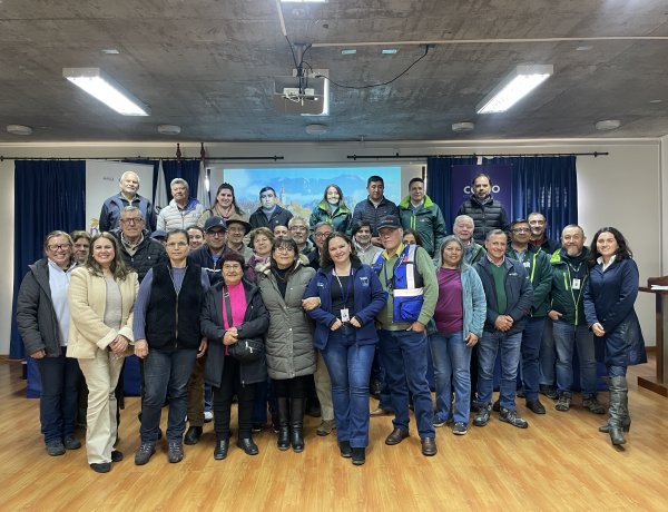 Apicultores del Maule fortalecen sus conocimientos sobre normativa y comercialización de mieles