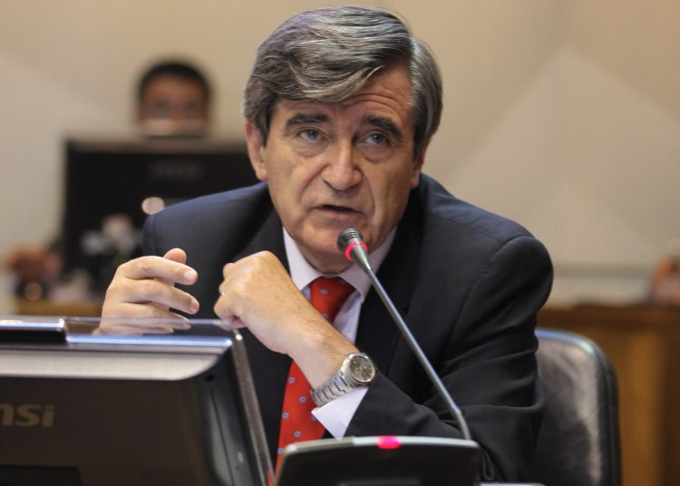 La columna de opinión de César Concha Gatica: Pasos de Gigante