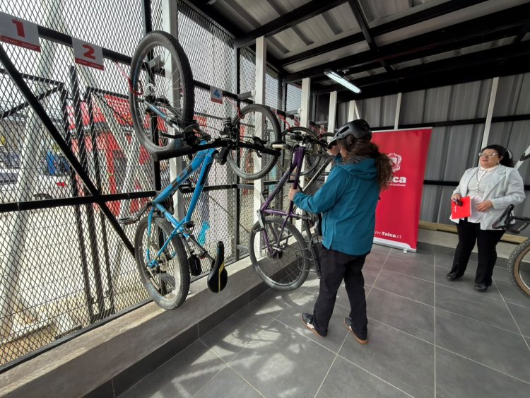 En el Día Mundial sin Autos: Municipalidad de Talca y CChC Maule inauguran nuevo bicicletero municipal en el centro de la ciudad