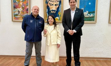 Delegación Presidencial de Linares abre sus puertas al arte con exposición de pintora de Villa Alegre