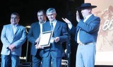 Roban vaquillas a ex gobernador de Linares