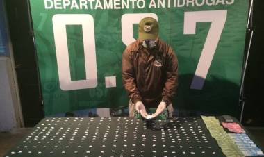 Comerciante escondía pasta base entre confites