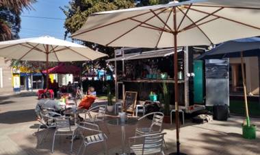 La moda de los food trucks o “carros de comida” llega a Linares
