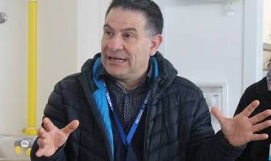 Enfermero Patricio Fernández presenta renuncia al cargo de director comunal de salud de Linares