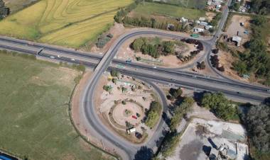 Avanza construcción de pasarela Miraflores en la Ruta Cinco sur