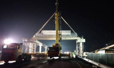 Exitoso montaje de pasarela peatonal en la comuna de Parral