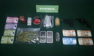 Carabineros detiene a sujeto por microtráfico y falsificación de billetes