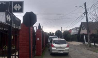 Delincuentes roban 300 mil pesos, un plasma y chaquetas de marca desde una casa de la Villa “Santa Cecilia” de Linares