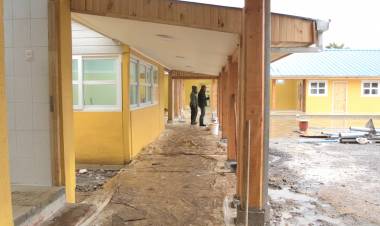 Avanza mejoramiento de la escuela de “Paso Rari”