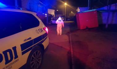 (VIDEO) Tribunal amplia detención de mujer por homicidio en Colbún 