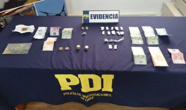 Detienen a mujer por microtráfico de drogas en Parral