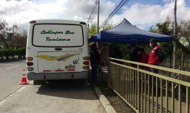 TENS es atropellada por microbús en control sanitario de acceso a Linares