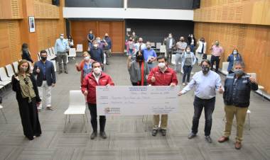 Pequeños agricultores recibieron incentivos productivos de convenio entre el Gobierno Regional del Maule e Indap 