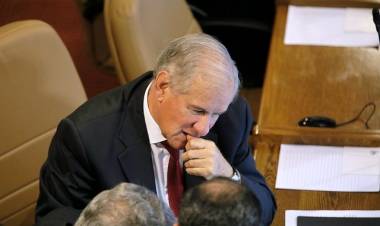 Diputado Matta valoró aprobación de prórroga a ley que prohíbe cortes de luz, agua y gas en red