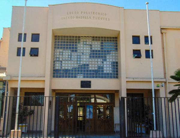 (AUDIO) Alcalde de Linares se abre a la posibilidad que estudiantes de cuarto año medio vuelvan a clases presenciales 