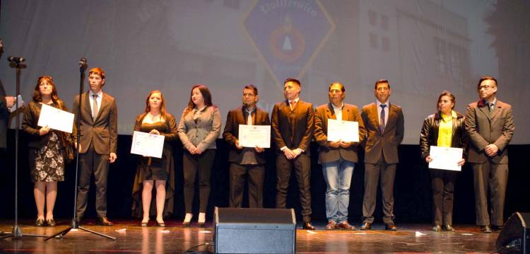 Linares cuenta con 100 nuevos técnicos profesionales del Instituto Politécnico