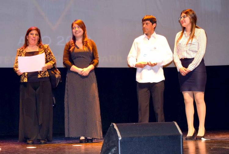 Linares cuenta con 100 nuevos técnicos profesionales del Instituto Politécnico