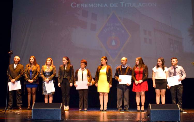 Linares cuenta con 100 nuevos técnicos profesionales del Instituto Politécnico