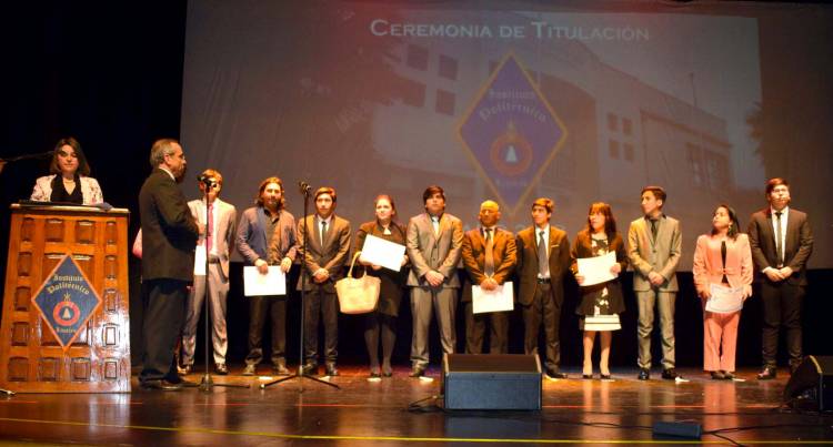 Linares cuenta con 100 nuevos técnicos profesionales del Instituto Politécnico