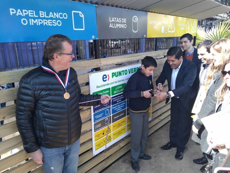 Inauguran “punto verde” en escuela “Los Leones”