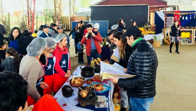 Exitosa muestra gastronómica en la escuela de “San Víctor Álamos”