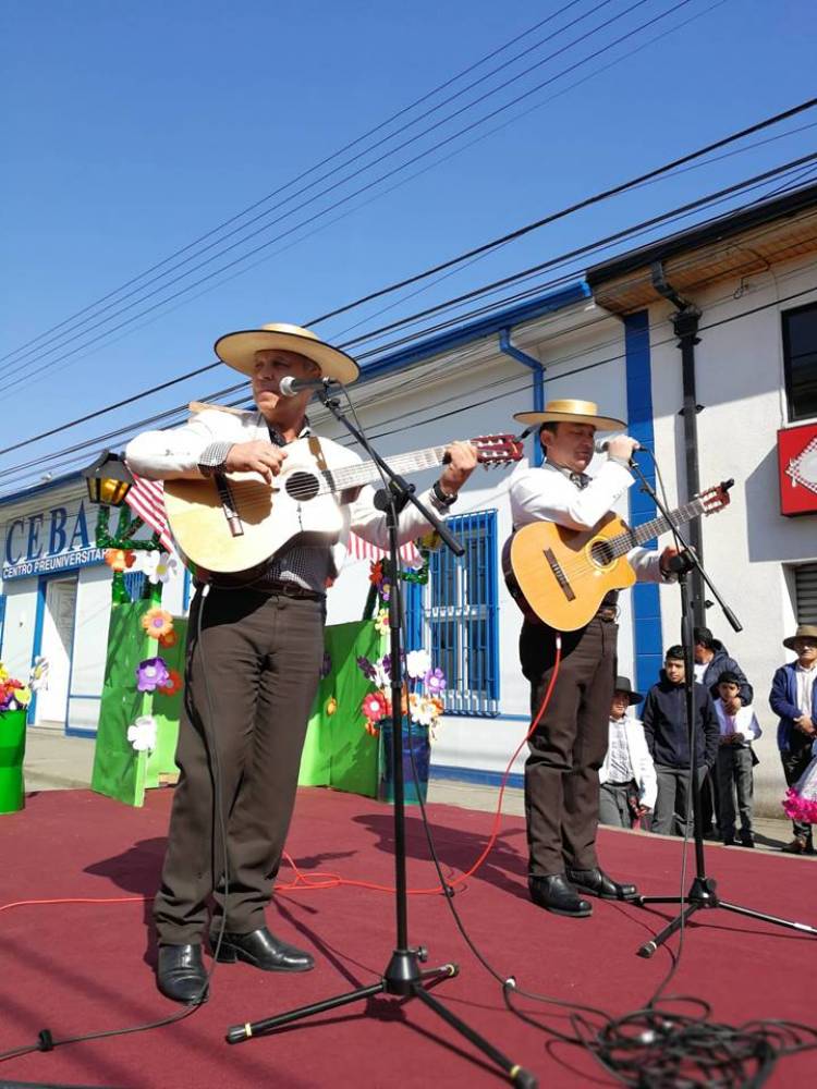 Hermosa celebración de Fiestas Patrias realizó "Escuela España"