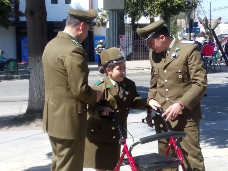 Niña longaviana cumple  sueño de ser carabinera por un día