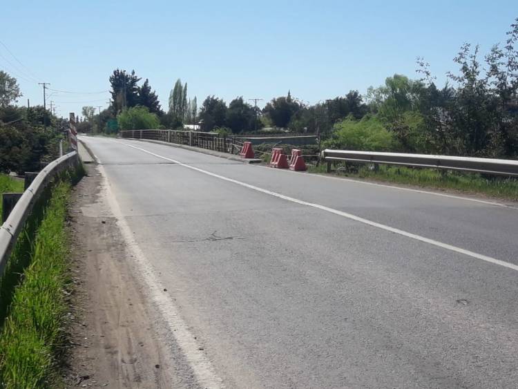 Mal estado de barandas en puente Putagán