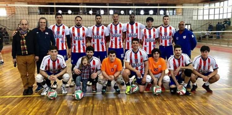 Linares vuelve a la "pelea" y los rayados ganan en el vóleibol