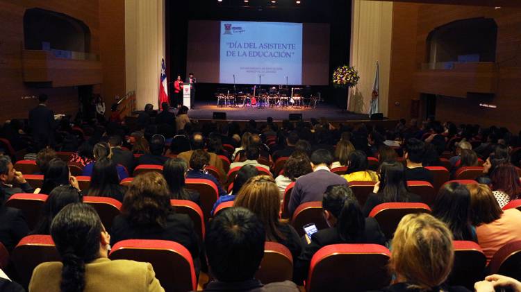 Reconocimientos en el "Día del Asistente de la Educación"