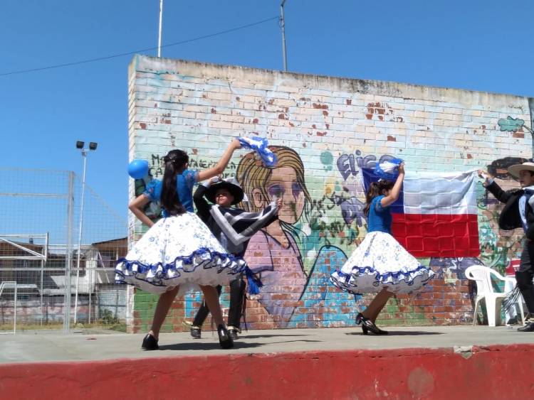 Junta de Vecinos "Las Camelias 1" homenajeo a la Patria y exhibió trabajo comunitario