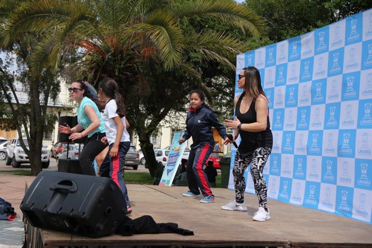 Niños y jóvenes celebraron el "Día Nacional del Deporte"