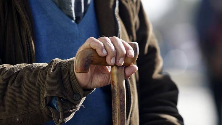 Delincuentes roban a adulto mayor y lo dejan hospitalizado tras agredirlo en la cabeza