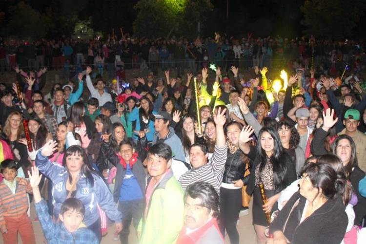 Confirman exhibición de fuegos artificiales para Año Nuevo en Linares