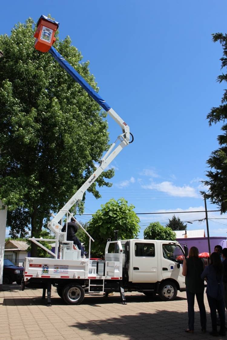 Camión hidroelevador para la comuna de Longaví 