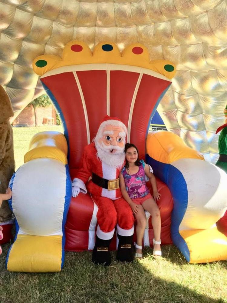 Cientos de niños disfrutaron de show navideño en Longaví