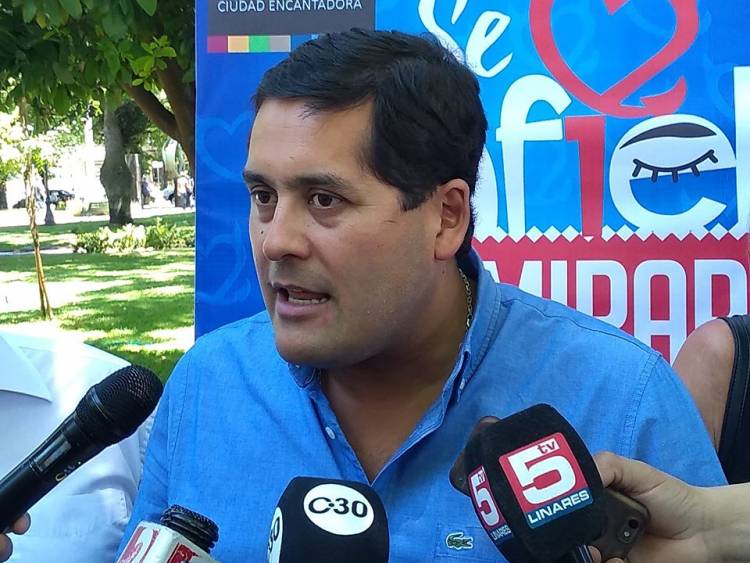 Alcalde Meza: “Nuestra decisión es que Bomberos de Linares administre el sistema de parquímetros”