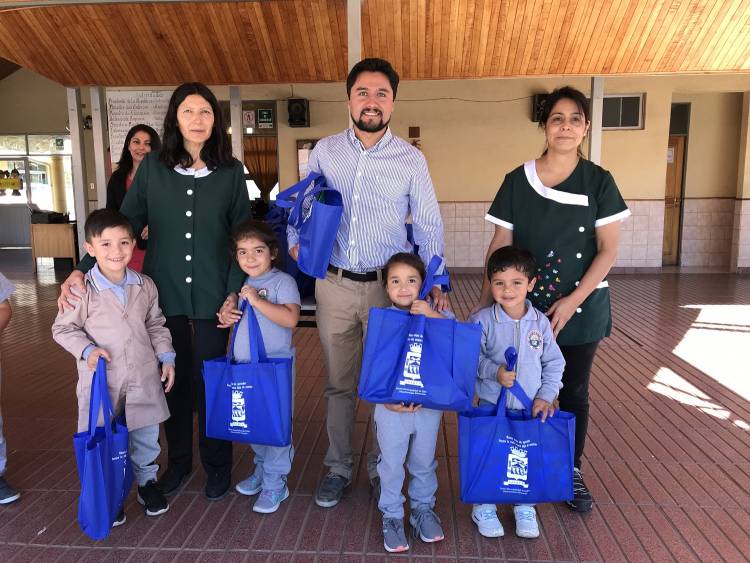 Más de 3 mil estudiantes recibirán útiles escolares en Colbún