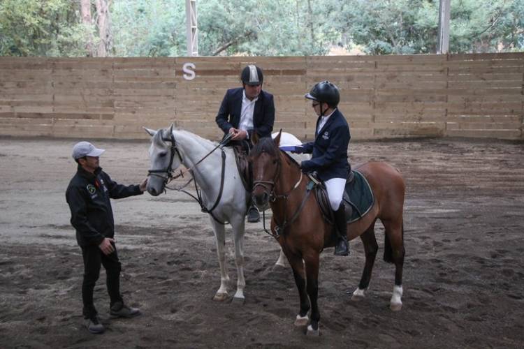 Reconocen al deportista linarense Claudio Sepúlveda