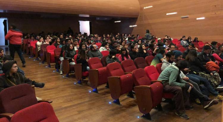  Teatro Municipal seguirá exhibiendo  “Game of Thrones” 