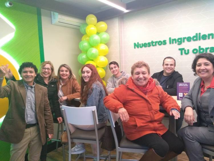 Subway inaugura local en la ciudad de Linares