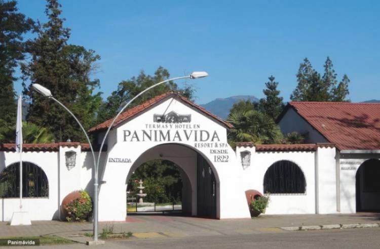 Corte de Apelaciones de Santiago anuló sentencia que condenó a  Resort & Spa Panimávida por discriminación a pareja gay