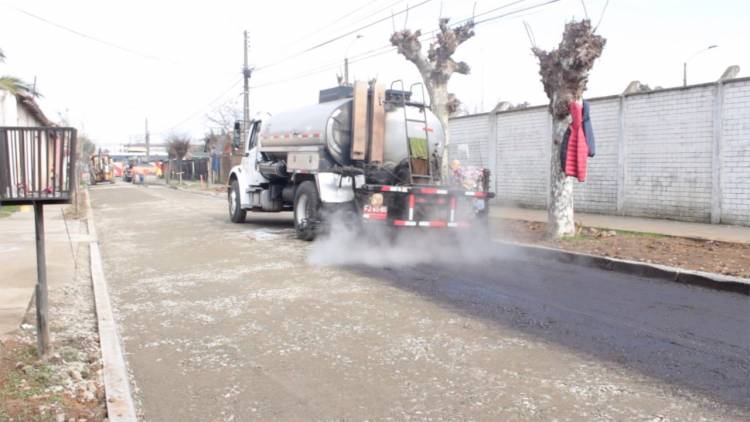 Avance del 60% tiene mejoramiento de pavimentos en Linares