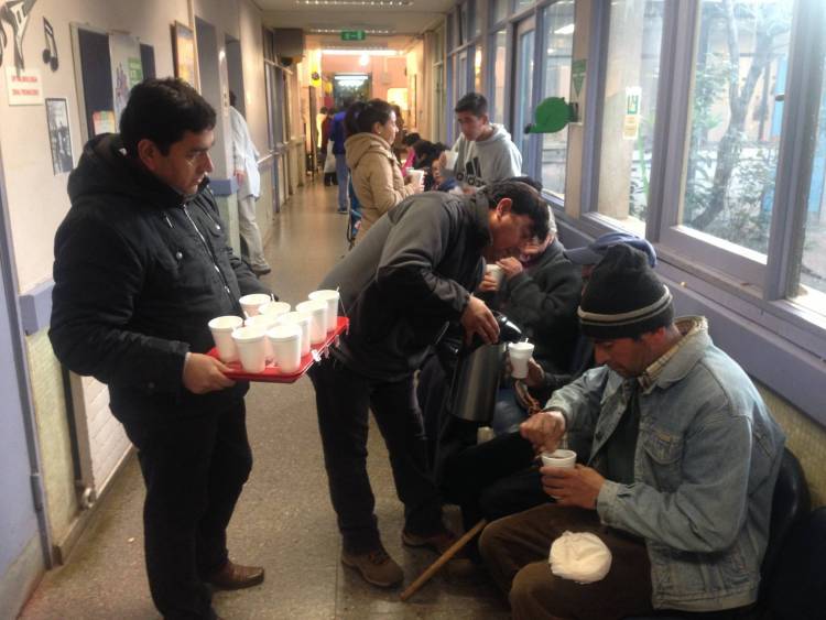 Liceo de Cauquenes impulsa “Desayunos Solidarios”