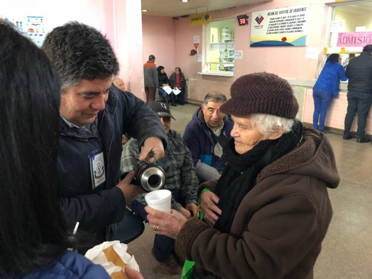 Liceo de Cauquenes impulsa “Desayunos Solidarios”