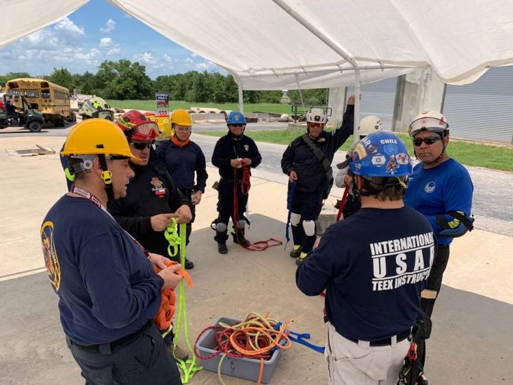 Bomberos de Linares se capacitan en Texas, Estados Unidos