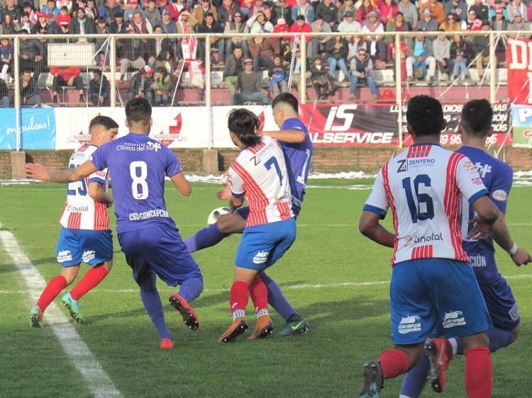 Linares juega con Municipal Santiago y se ilusiona con el ascenso