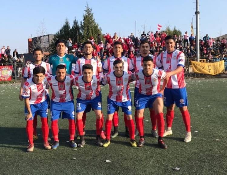 Linares gana al colista y sueña con el ascenso a la "Segunda División"