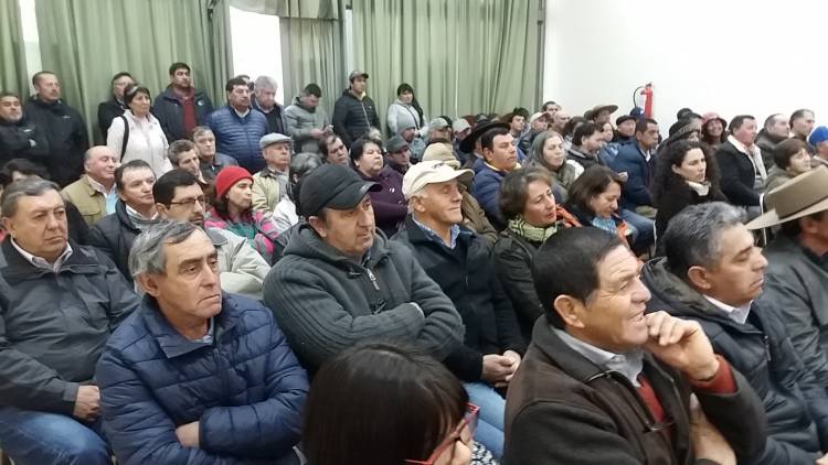 INDAP entregó aportes a campesinos de la provincia de Linares